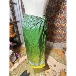 Express Green 100% Silk Sarong Skirt Women's Size 5/6 Embroidered